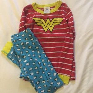 Hanna andersson Wonder Woman pj’s
